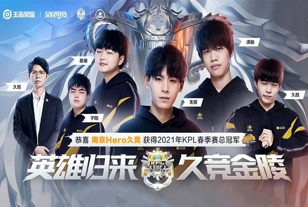 时刻表现得 时刻表现得